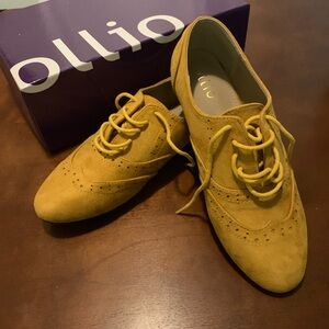 NWT Ollio Mustard Oxfords with Classic Brogue Detailing